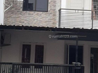 Dijual Rumah Turun Harga di Kelapa Kopyor Barat