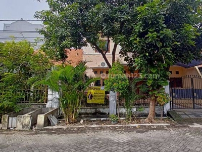 Disewakan Rumah 2 Lantai di Gayungsari Surabaya