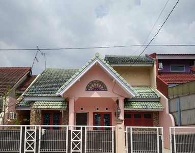 Disewakan Rumah Nyaman dan Luas di Taman Royal 1, Tanah Tinggi, Tangerang Kota
