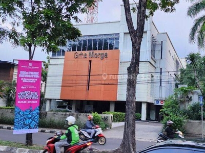 HOT Price!! Good Invest!! Gedung Kantor 3 lantai di pinggir Jalan Raya Bintaro Sektor 9, Pondok Aren, Tangerang Selatan!