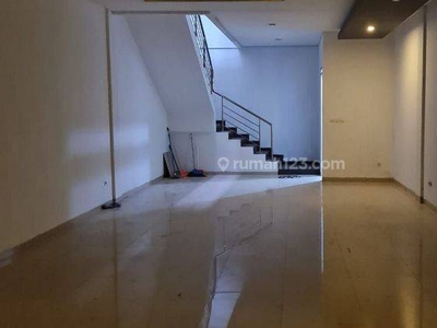 Ruko di Jalan Pasirkaliki Mainroad 150m²