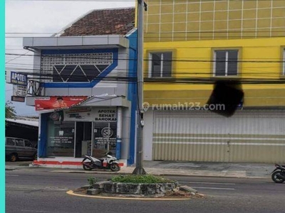 Ruko Minimalis 2 Lantai Pinggir Jalan Tengah Kota