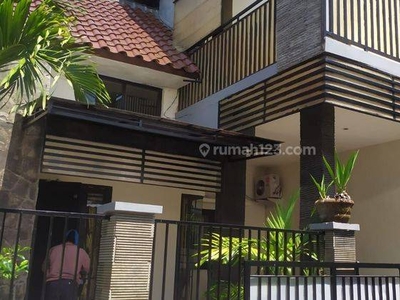 Rumah 2 Lantai Furnished 3 Kamar Tidur Jalan Gunung Guntur Denpasar Barat