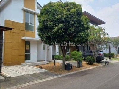 RUMAH 2 LANTAI KAMAR 3 + 1 ADA KITCHEN SET DI THE ICON BSD CITY