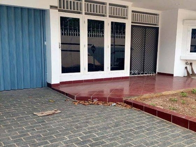 Rumah Hook Puri Indah Kembangan Jakarta Barat