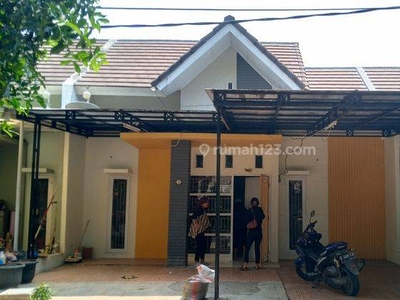 Rumah lega depan taman dan nyaman di Mutiara Gading City Bekasi