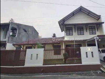 Rumah strategis bagus posisi di turangga bandung buah batu