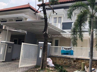 Semi Furnished Rumah di Kawasan Elit Graha Family Surabaya Barat