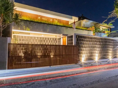 Brand new luxury villa full furnish kaw elit raya bidadari seminyak