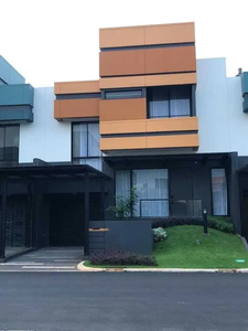 Dijual Cepat Rumah Mewah Cluster Mozart Symphonia Gading Serpong