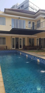 Dijual Rumah Bagus Siap Huni Dgn Swimming Pool Di Cluster Sutera