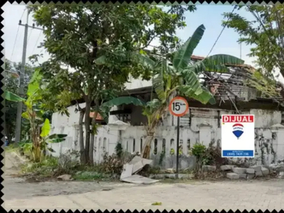 DIJUAL RUMAH HITUNG TANAH di MEDOKAN AYU