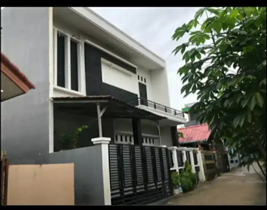 Dijual rumah second tingkat Pondok gede Jatibening Bekasi