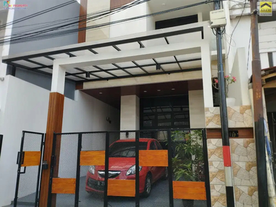 Rumah 2 Lantai Modern Minimalis di Duren Sawit Jakarta Timur