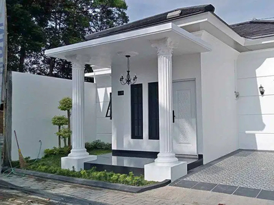 Rumah Cantik Klasik Modern di Jl Godean dekat Kampus UNISA