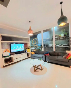 Rumah Cantik Semi Furnished Siap Huni Dijual Di Discovery