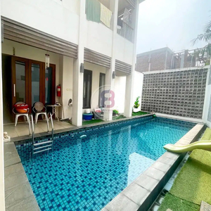 Rumah di Kebayoran Bintaro Jaya Sektor 7 dgn Swimming Pool