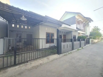 Rumah Minimalis Seputar Nitikan Sorosutan Dekat UAD, XT Square