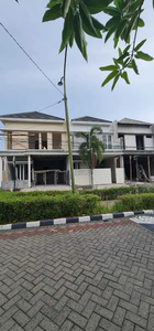 Rumah Murah Strategis Dua Lantai Siap Huni Wiyung Surabaya