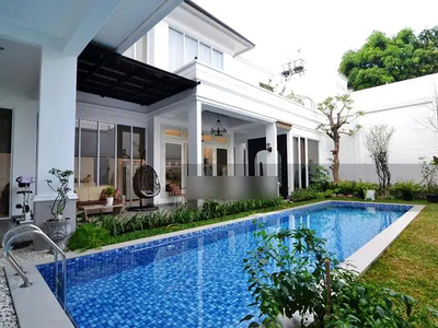 Rumah Premium di area Menteng, ada kolam renang, Mewah.