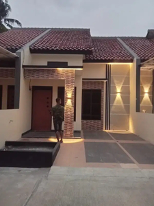 Rumah ready pinggir jalan di Sawangan Kota Depok