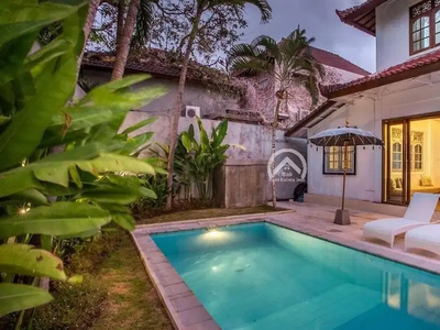 Tropical Minimalist Villa in the Heart of Seminyak For Lease