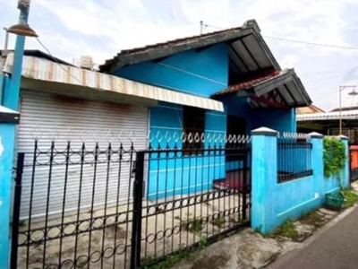 Rumah 4 Kamar Di Tengah Kota Surakarta Dekat Pasar Klewer