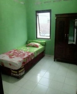 Rumah Kost Nempel kawasan EJIP