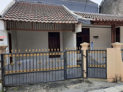 Dijual Rumah murah di komplek paku alam paku jaya serpong