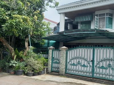 Rumah Lokasi Strategis dekat Bintaro Jaya dan Hunian Nyaman