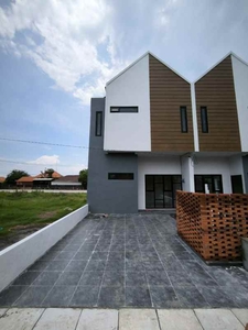 Rumah 2 Lantai Dekat Surabaya Hanya 500 M Dari Pintu Tol Tambak Sumur