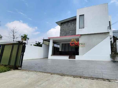 792 Rumah Minimalis Modern Di Setraduta - Bandung
