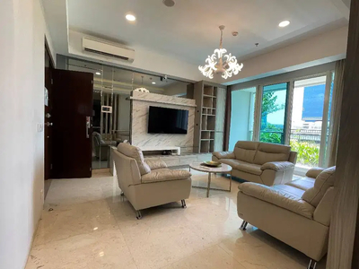 Apartemen Kensington Private Lift Furnished Baru