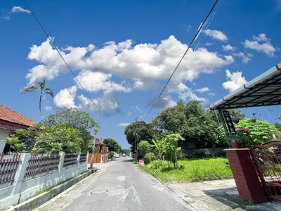Barat Jalan Kaliurang KM7, Tanah Dalam Perumahan Banteng Dekat UGM UII