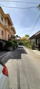 BUC Rumah 2 lantai, luas tanah 315m2 Rp 4M nego tipis