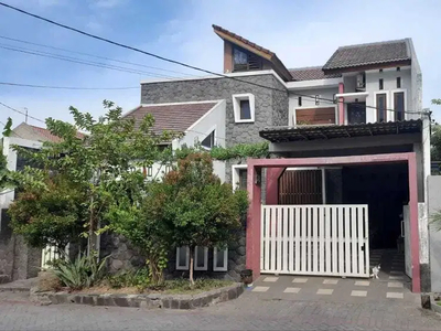 Ciamik Siap Huni Rumah Lokasi Gayungsari Barat, Surabaya Selatan