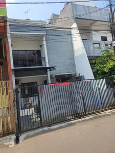 Dijual Rumah Komplek Cengkir Barat 6x15 Lokasi Favorite Hrg Menarik