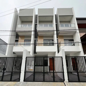 Dijual Rumah tingkat di Kav. Polri Ruko Jelambar