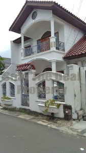 Disewakan Rumah Senopati/Wolter/Kebayoran Baru Jakarta STDN0119