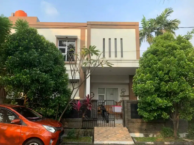 Jual cepat! Rumah Hoek 2 Lantai siap huni komplek bintaro sektor 9