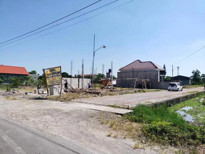 Lokasi dekat Tol Banyuanyar. AKses mudah kemana2. Bisa KPR