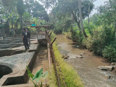 lokasi &kolam ikan ponggir sungai dijual