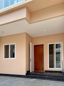 Rumah Baru Modern 3 Lantai Di Danau Indah Sunter Jak-ut