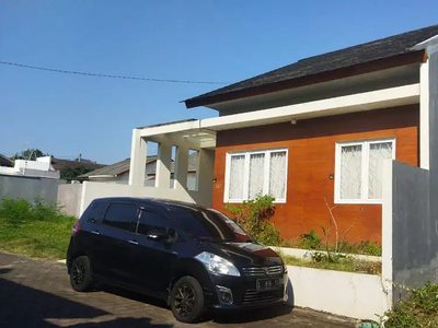 Rumah Dalam Kompleks Villa Dijual, area Mengwi