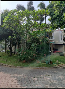 Rumah Hoek 2 lt, di Pondok Hijau Golf, Gading Serpong