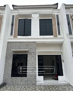 Rumah Mewah, 2 Lantai, Dekat Jakarta, Gratis Biaya AJB, Free Kanopi