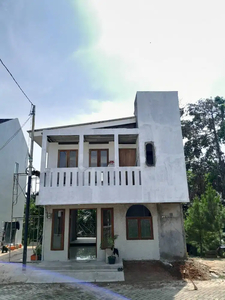 rumah riverside