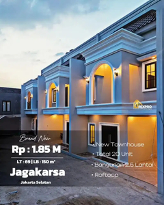 Townhouse 2.5 Lantai + Roftoop Di Jagakarsa