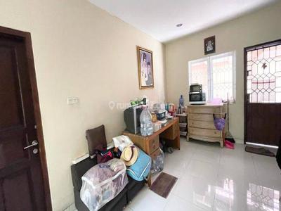 Chandra Rumah Uk 15x18m 2 Lantai Lokasi Bagus Komplek Dutamas Jelambar