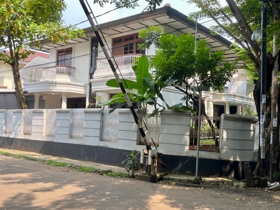 Dijual Rumah Bagus Di Perkutut Bintaro Jaya Sektor 2